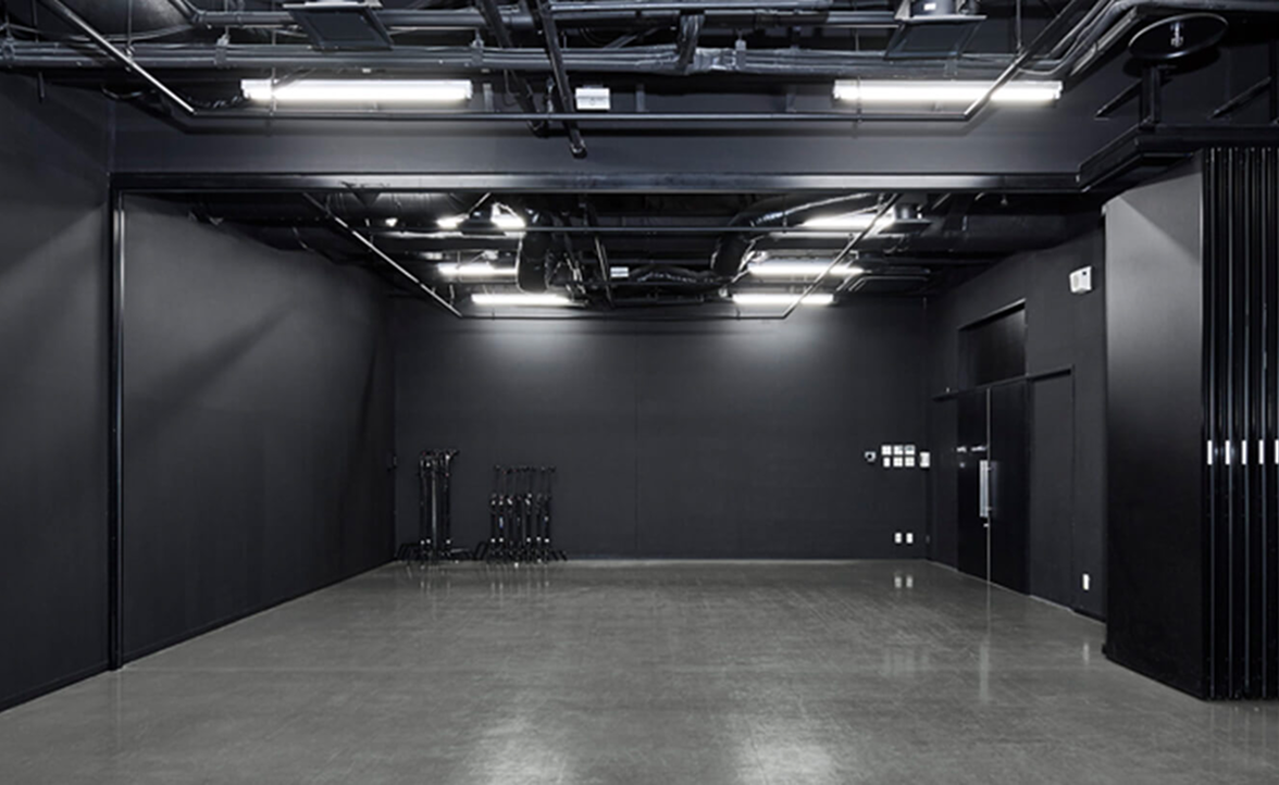 B studio